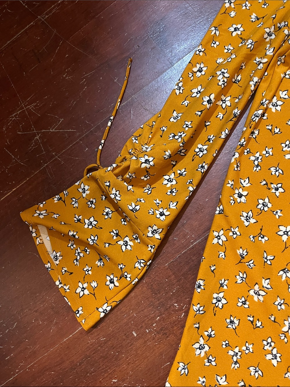 🌻3/&15🌻 Mango Mustard Floral Tie-Sleeve Shift Dress - Picture 5 of 9